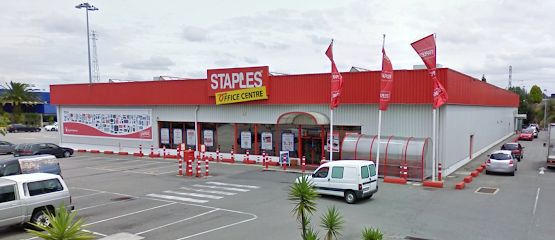 Staples(r) * Matosinhos – Leca do Balio