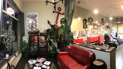 HELLO SAILOR Tattoo Piercing Parlor Espinho – Espinho