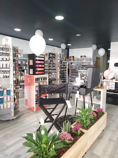 Peggy Sage Leiria - O Mundo da Cosmetica LDA em Leiria