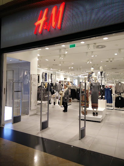 H&M em Almada