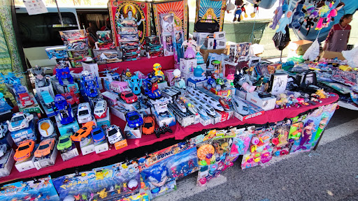 BB Brinquedos - Feira do Relógio em Lisbon