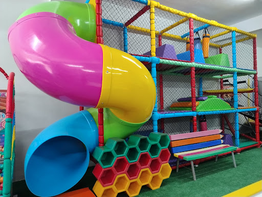 Brincar Buffet Infantil em São Roque | Locação de Brinquedos Infláveis e Tendas em São Roque