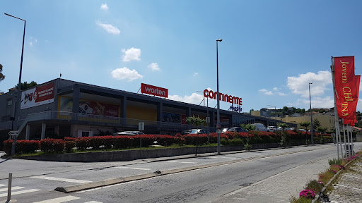 Continente Modelo Lixa em Vila Cova da Lixa