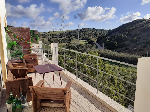 Hostel on the Hill | Surf & Hike Algarve – Raposeira