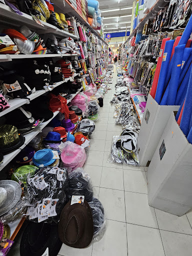 Mega Market Shopping em Carregado