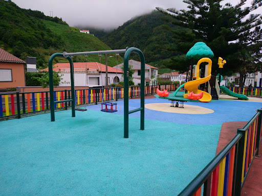 Parque infantil Faial da Terra em Faial da Terra
