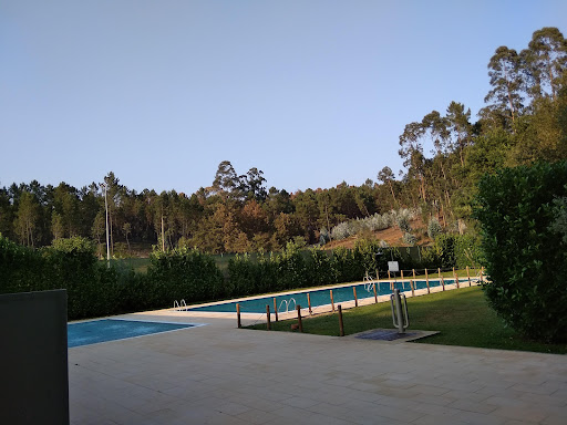 Piscina e Parque de Lazer Codessoso em Codeçoso