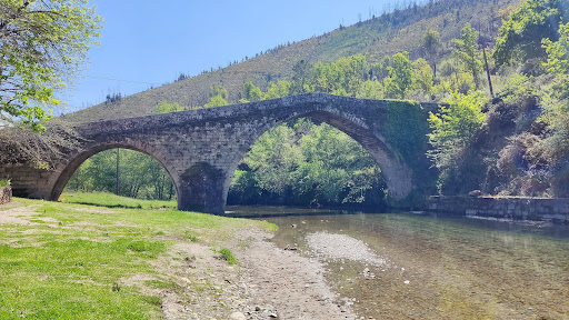 Praia Fluvial de Alvoco das Várzeas em Alvoco das Várzeas