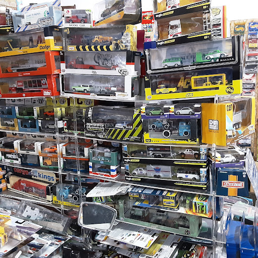 Sobrerodas, miniaturas e brinquedos – Venda do Pinheiro