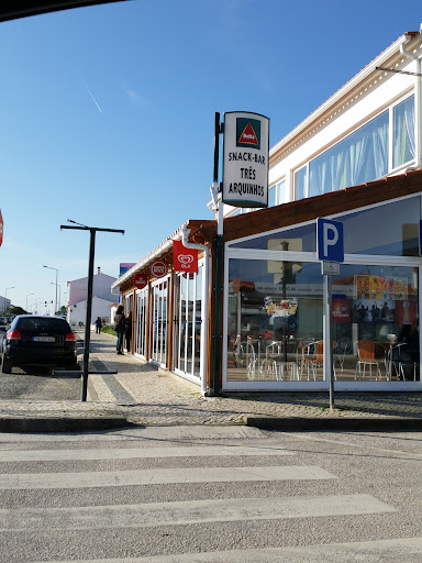 Three Angle Bows Cafe – Rogil